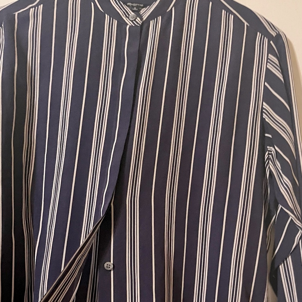 Madewell 1937, navy silk blouse